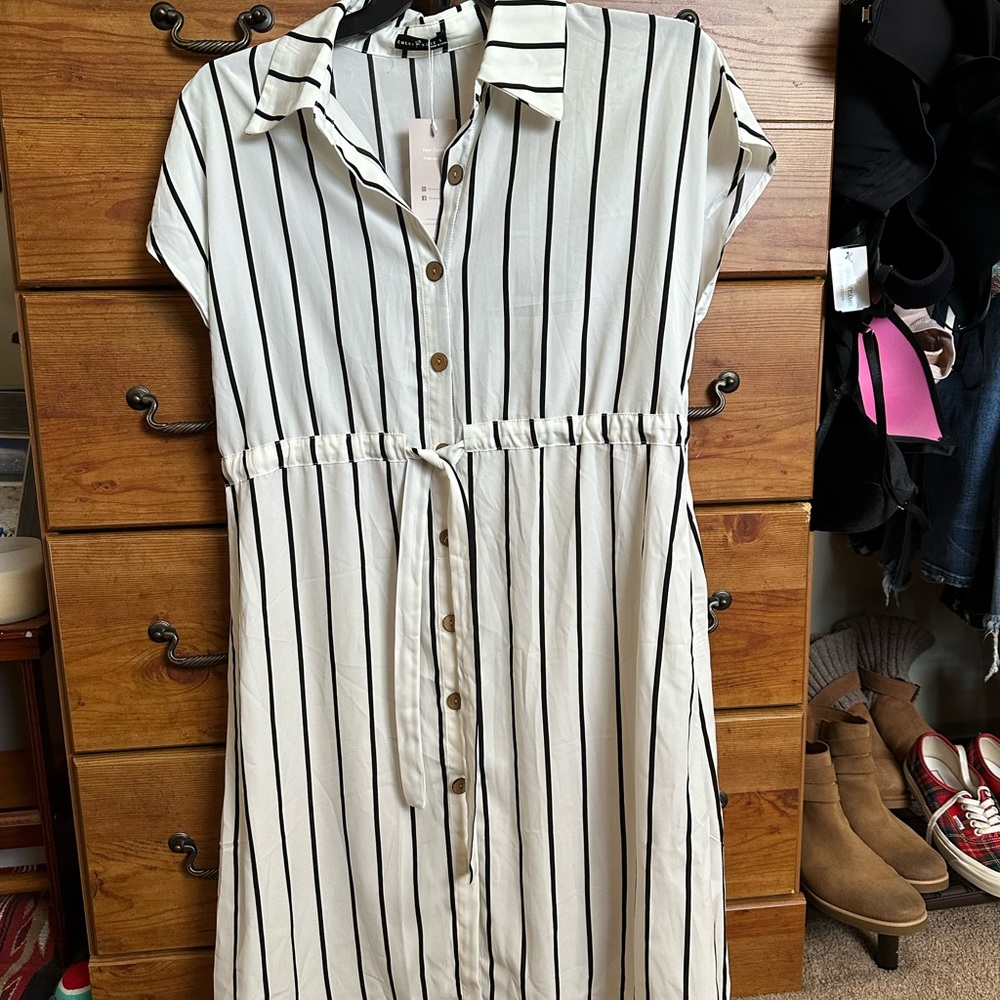 Casual White Midi Shirt Dress with Black Stripes and Tie Waist